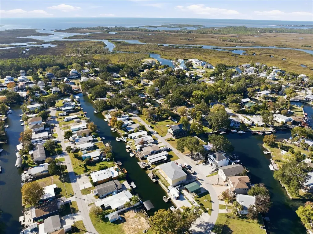 00 Circle Drive Weeki Wachee FL 34607