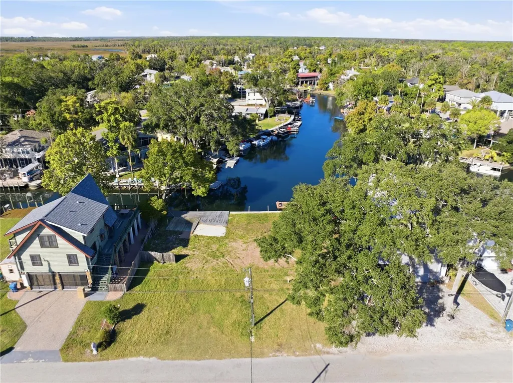 00 Circle Drive Weeki Wachee FL 34607