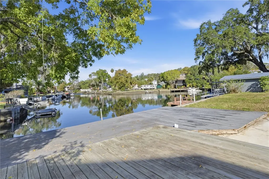 0 Circle Drive Weeki Wachee FL 34607