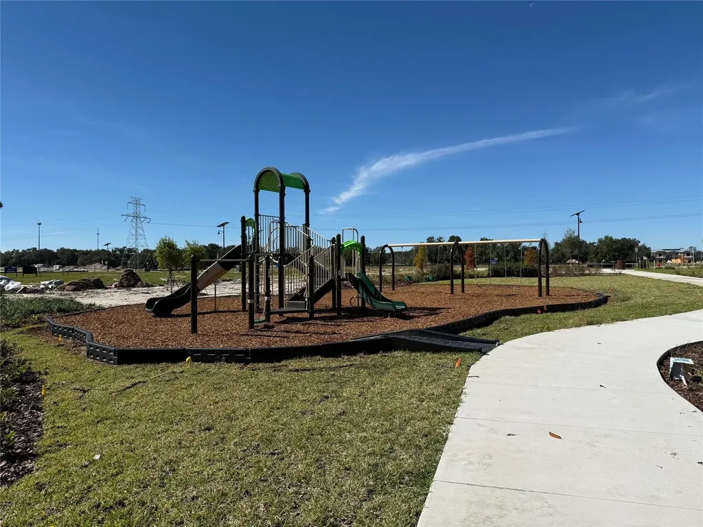1198 Port Blue Way Lady Lake FL 32159