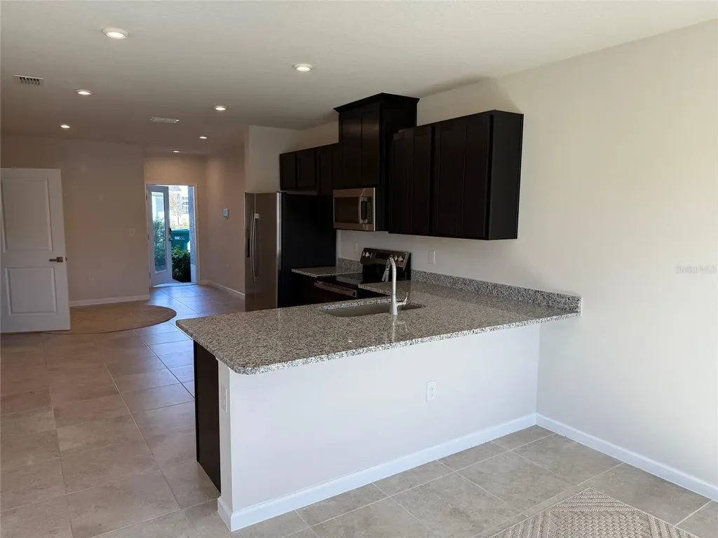 1198 Port Blue Way Lady Lake FL 32159