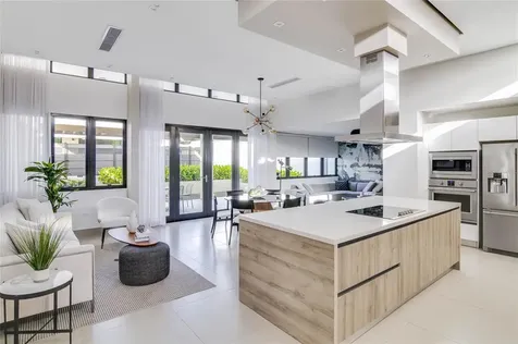 2 Ebro At Residences At Rio Bayamon PR 00956