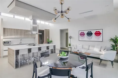 2 Ebro At Residences At Rio Bayamon PR 00956