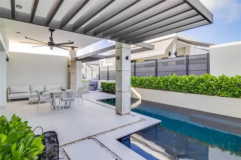 2 Ebro At Residences At Rio Bayamon PR 00956