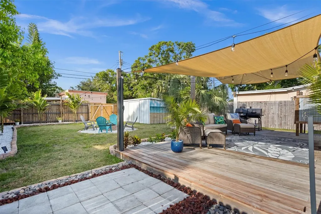 1018 55th Avenue N St Petersburg FL 33703