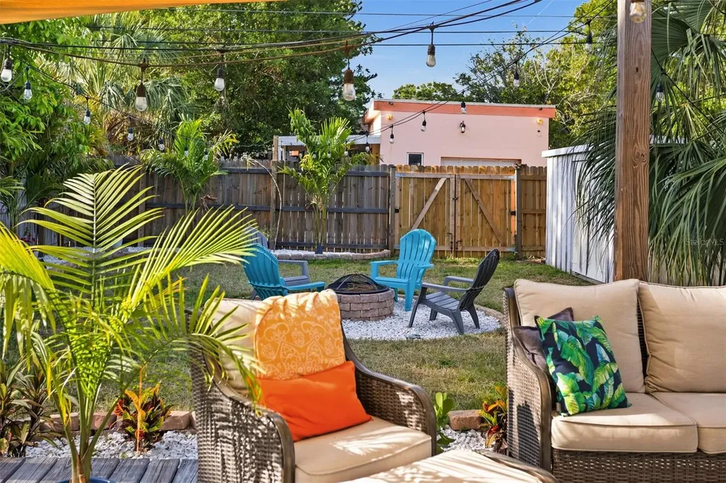 1018 55th Avenue N St Petersburg FL 33703