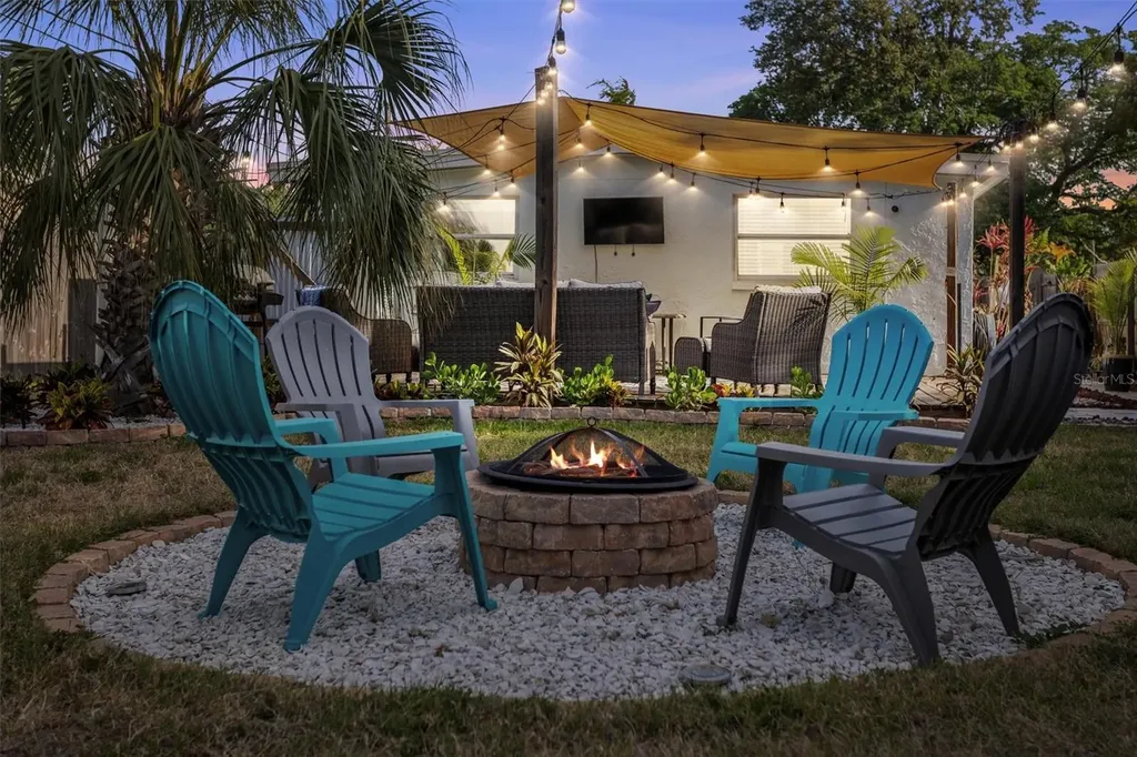 1018 55th Avenue N St Petersburg FL 33703