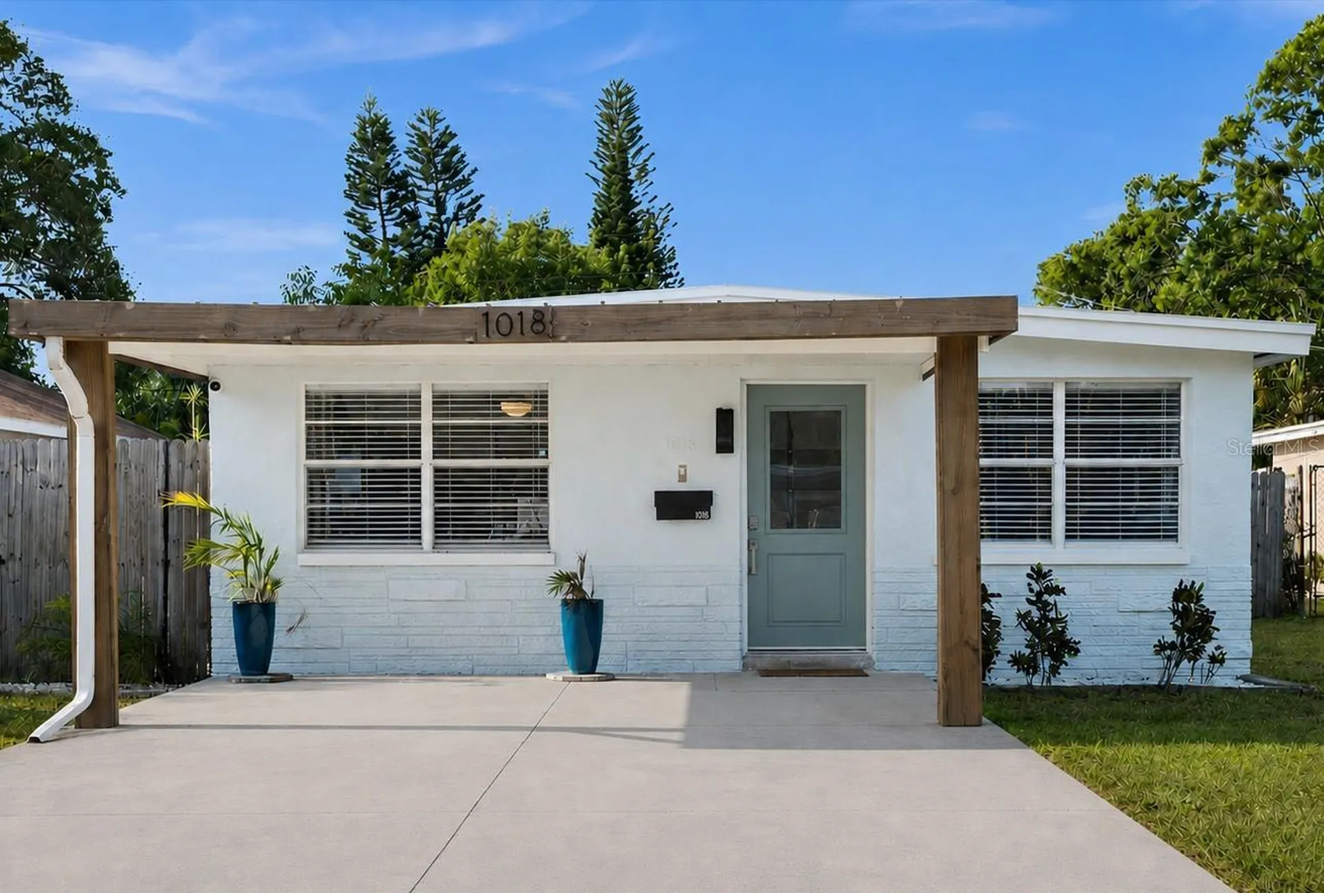 1018 55th Avenue N St Petersburg FL 33703