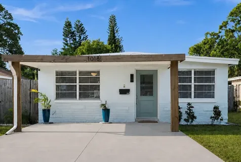 1018 55th Avenue N St Petersburg FL 33703