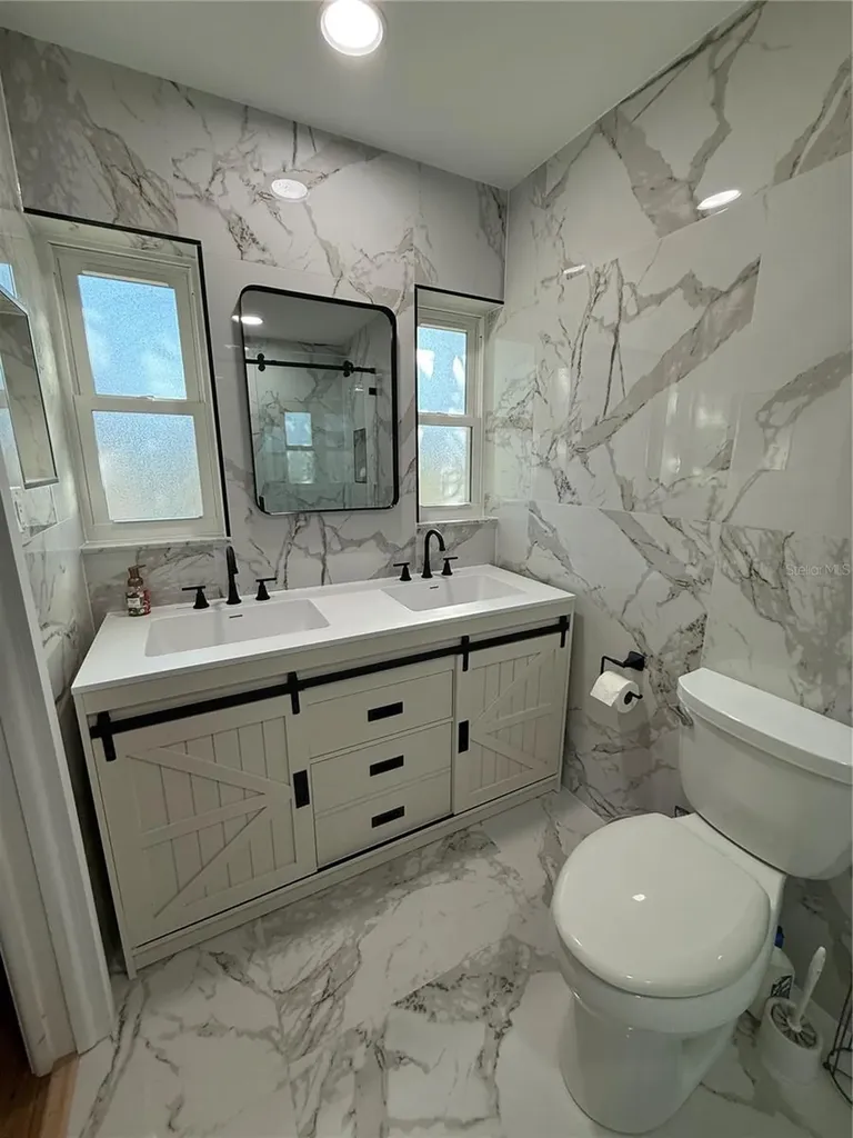 819 S Gondola Drive Venice FL 34293