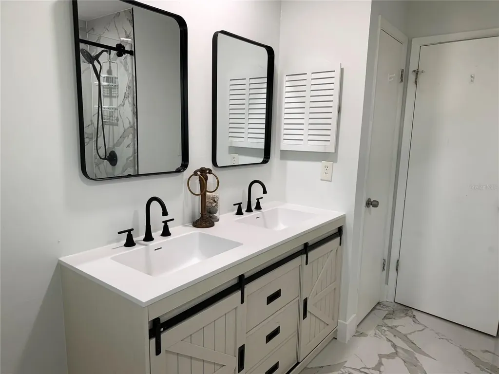 819 S Gondola Drive Venice FL 34293