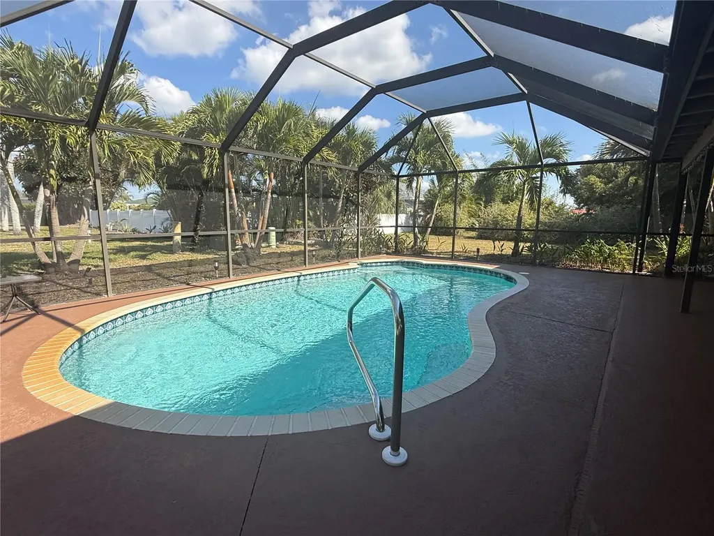 819 S Gondola Drive Venice FL 34293