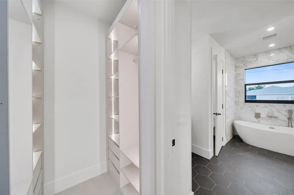 836 SW 36th Terrace Cape Coral FL 33914