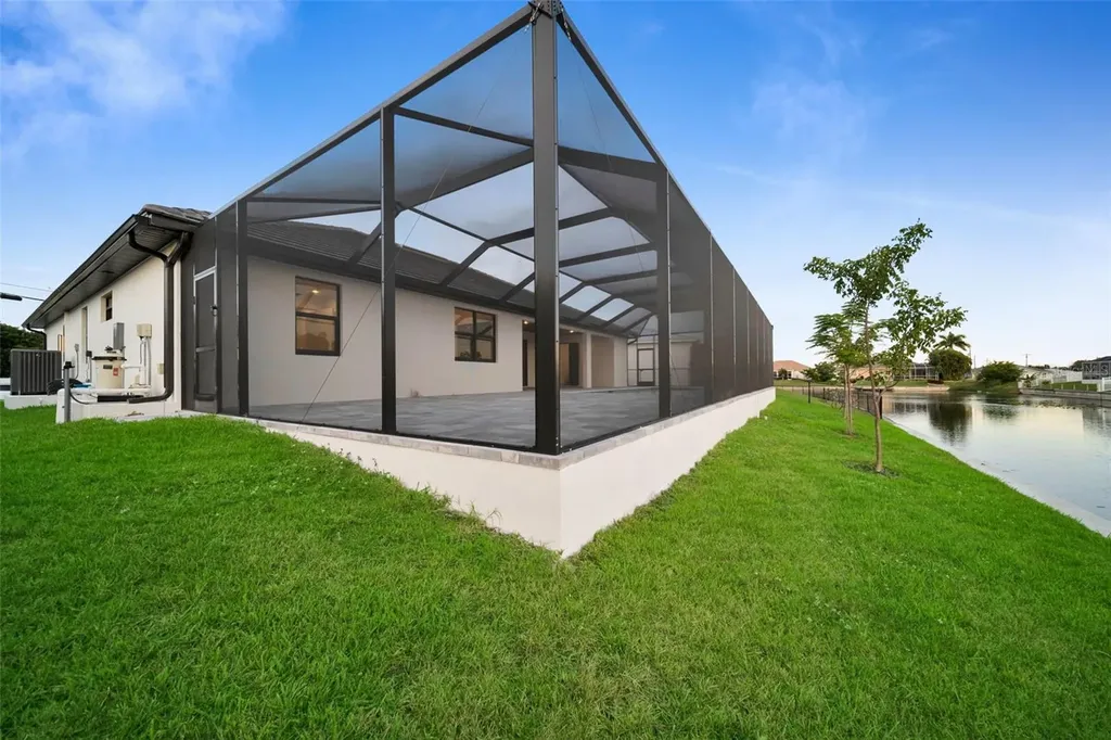 836 SW 36th Terrace Cape Coral FL 33914