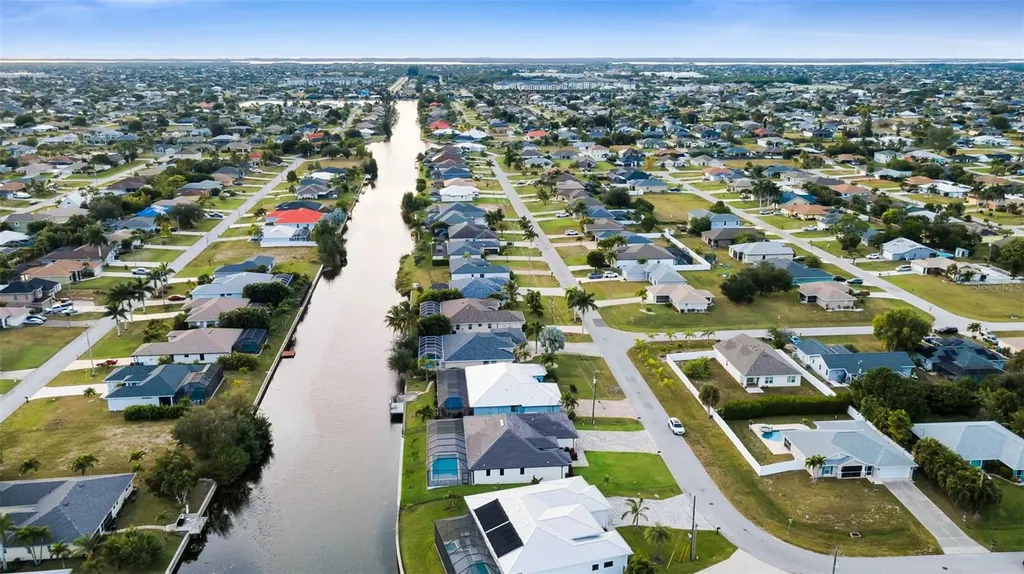 836 SW 36th Terrace Cape Coral FL 33914