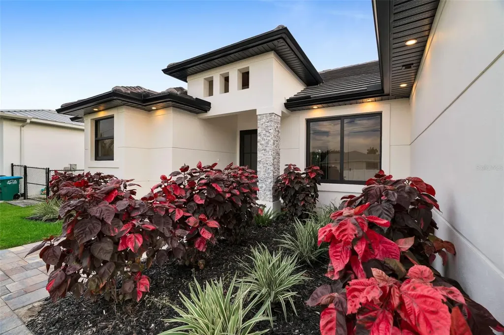 836 SW 36th Terrace Cape Coral FL 33914