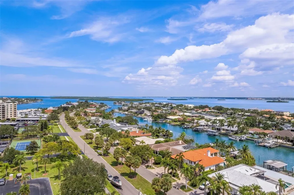 670 Island Way Clearwater Beach FL 33767