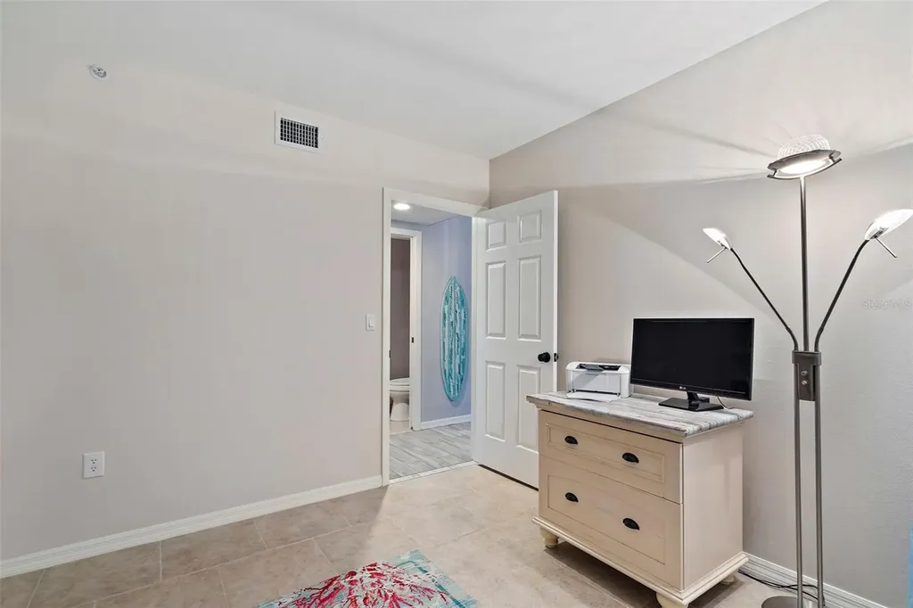 670 Island Way Clearwater Beach FL 33767