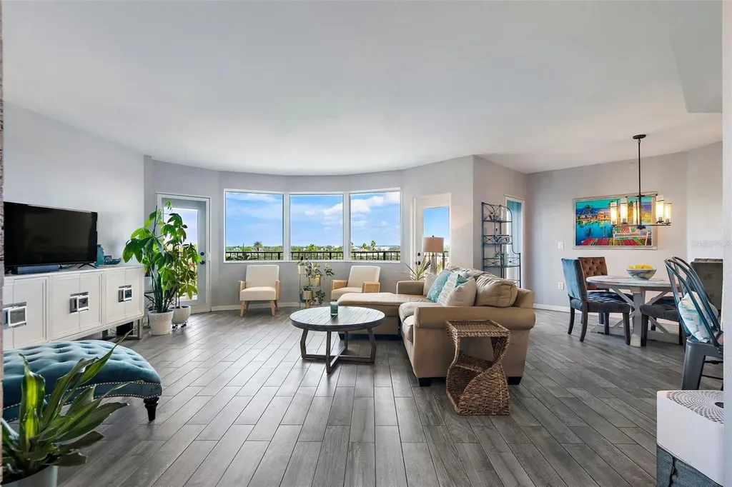 670 Island Way Clearwater Beach FL 33767