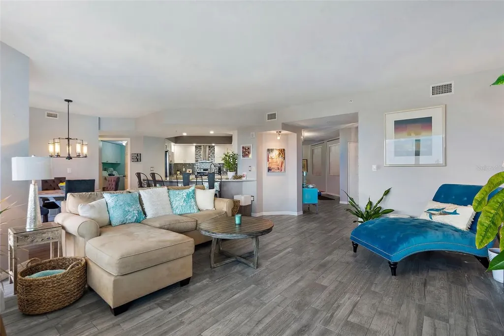 670 Island Way Clearwater Beach FL 33767