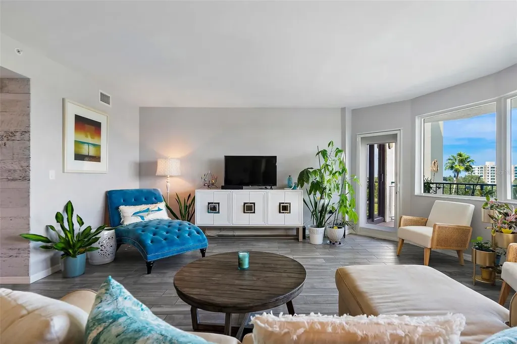 670 Island Way Clearwater Beach FL 33767