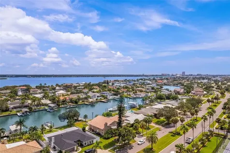 670 Island Way Clearwater Beach FL 33767
