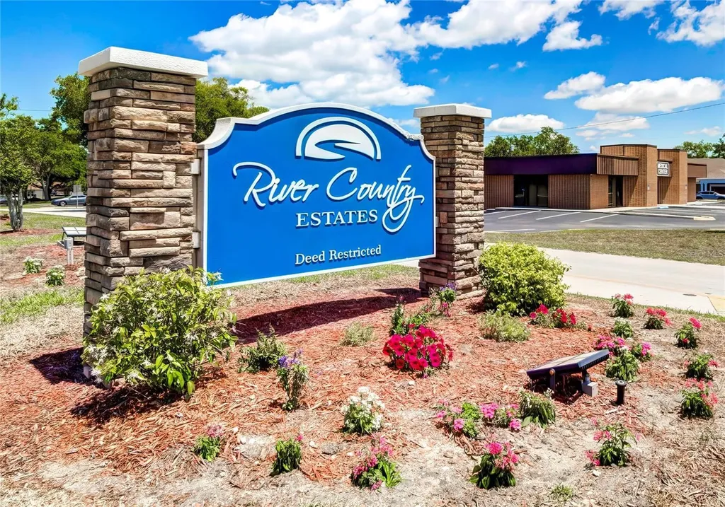6067 Patricia Place Weeki Wachee FL 34607