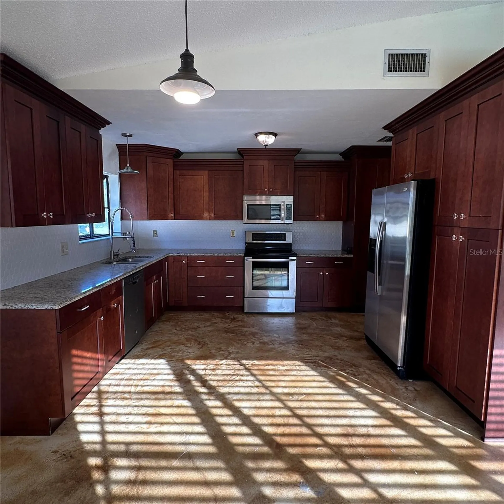5005 Leon Drive Palmetto FL 34221
