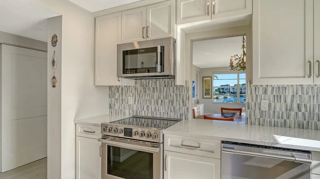 4350 Chatham Drive Longboat Key FL 34228