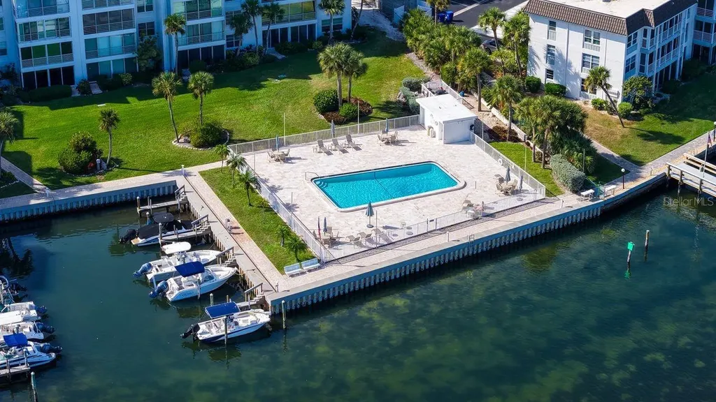 4350 Chatham Drive Longboat Key FL 34228