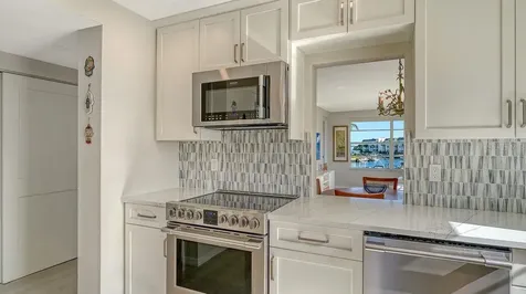 4350 Chatham Drive Longboat Key FL 34228