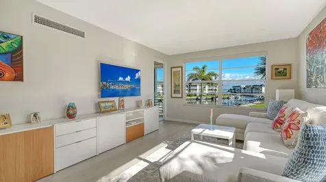 4350 Chatham Drive Longboat Key FL 34228