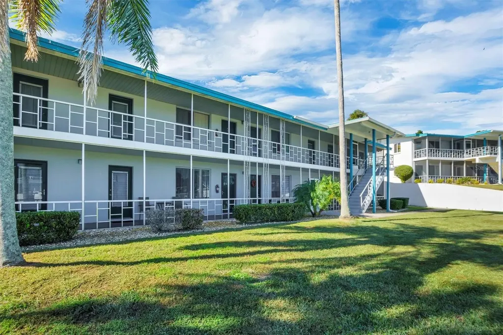 1600 W Lake Parker Drive Lakeland FL 33805