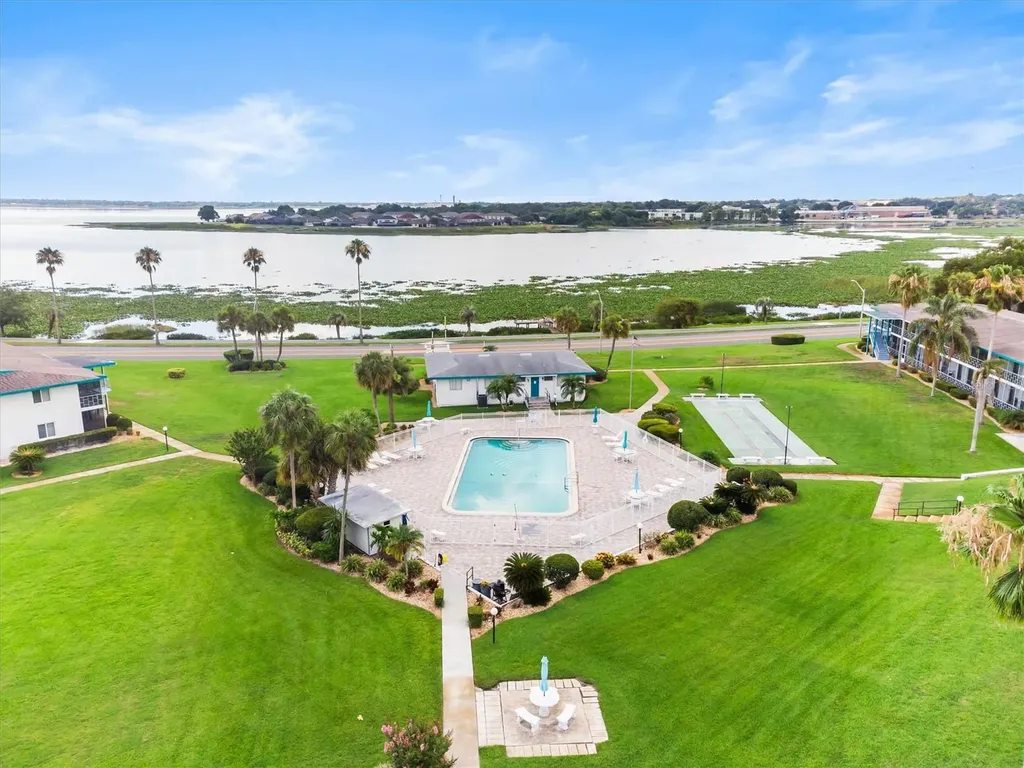 1600 W Lake Parker Drive Lakeland FL 33805