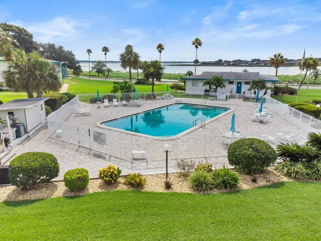 1600 W Lake Parker Drive Lakeland FL 33805