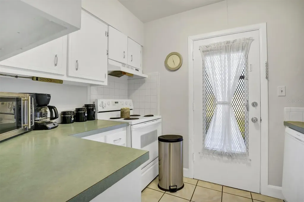 1600 W Lake Parker Drive Lakeland FL 33805