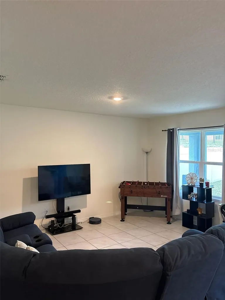 2015 Chickasaw Boulevard Davenport FL 33837