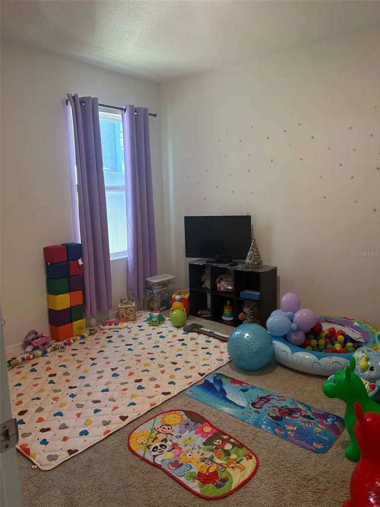 2015 Chickasaw Boulevard Davenport FL 33837