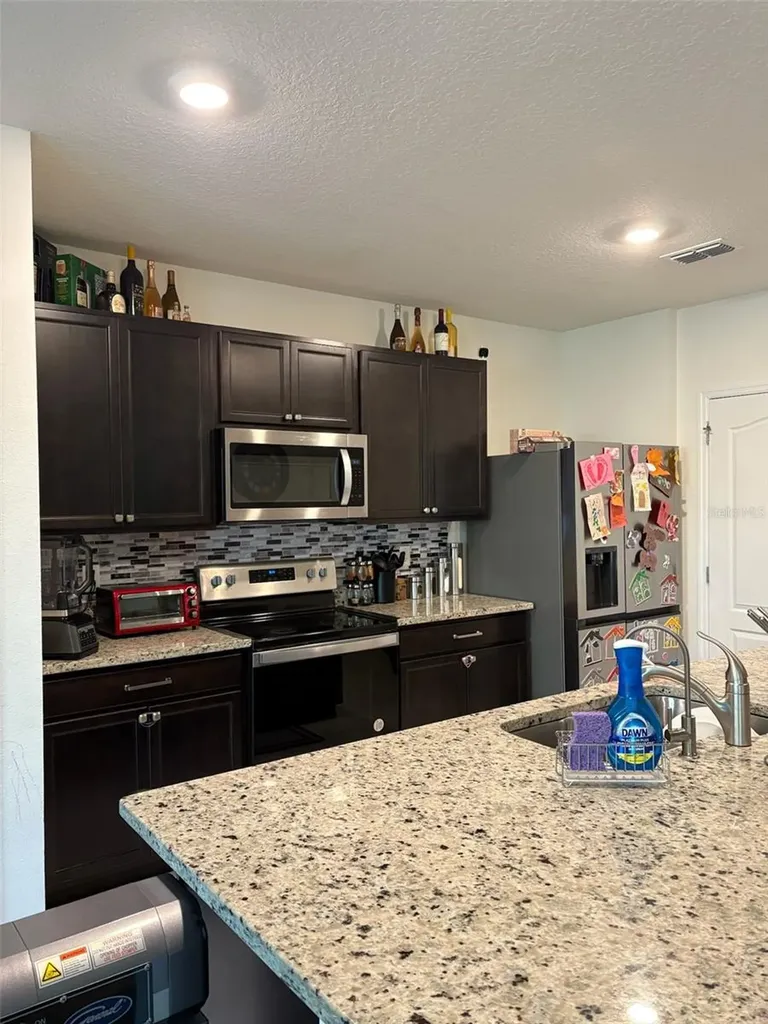 2015 Chickasaw Boulevard Davenport FL 33837