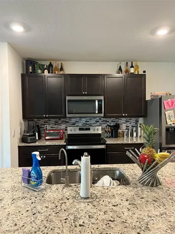 2015 Chickasaw Boulevard Davenport FL 33837