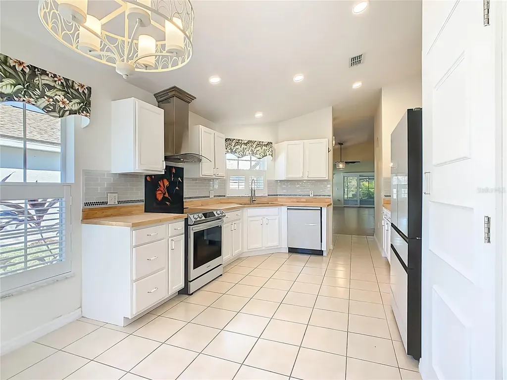 205 Bell Tower Crossing West Poinciana FL 34759