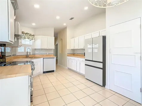 205 Bell Tower Crossing West Poinciana FL 34759
