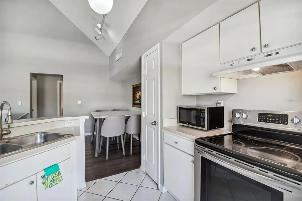 10462 White Lake Court Tampa FL 33626
