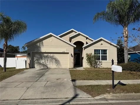132 Highland Meadows Avenue Davenport FL 33837