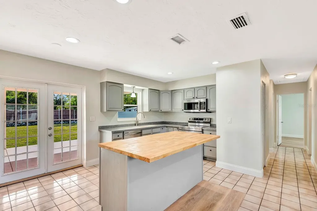 3612 46th Avenue Drive W Bradenton FL 34210