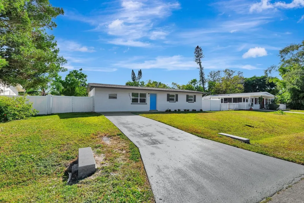 3612 46th Avenue Drive W Bradenton FL 34210