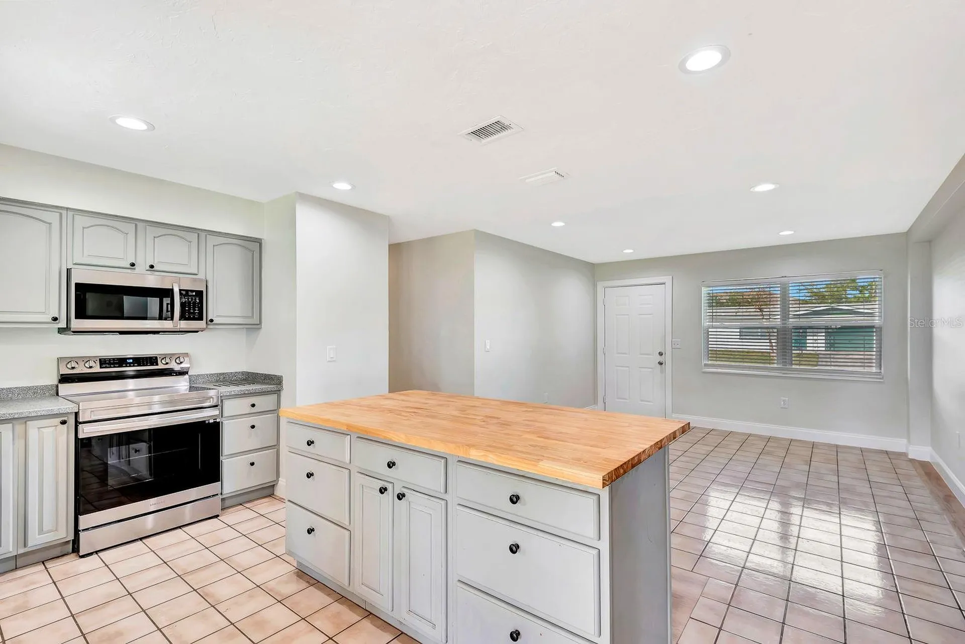 3612 46th Avenue Drive W Bradenton FL 34210