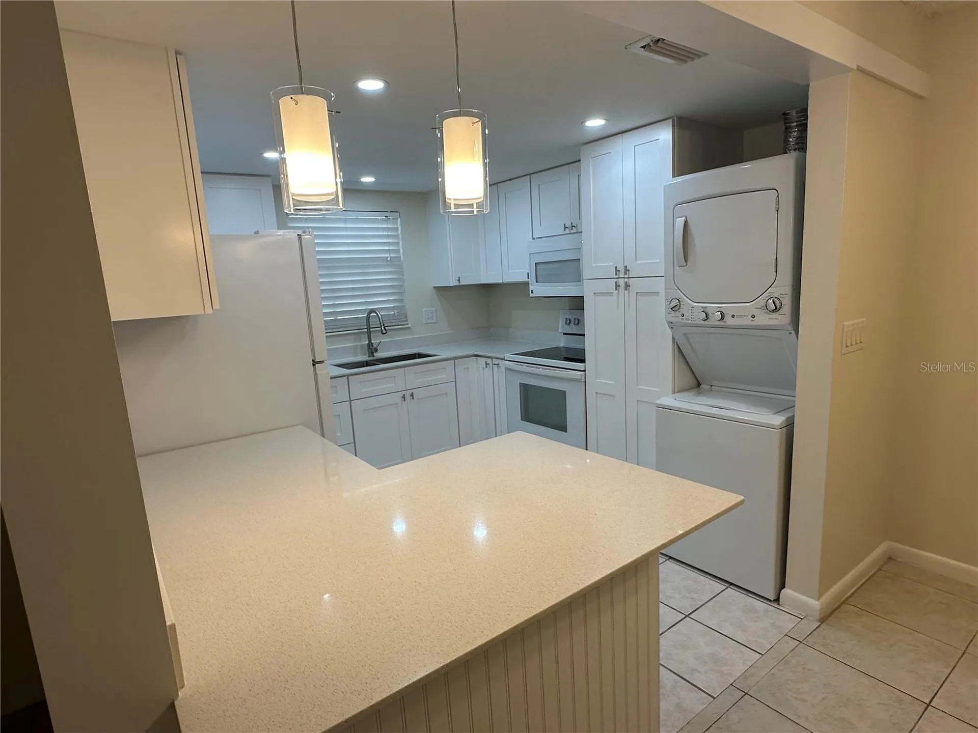 122 N Kings Avenue Brandon FL 33510