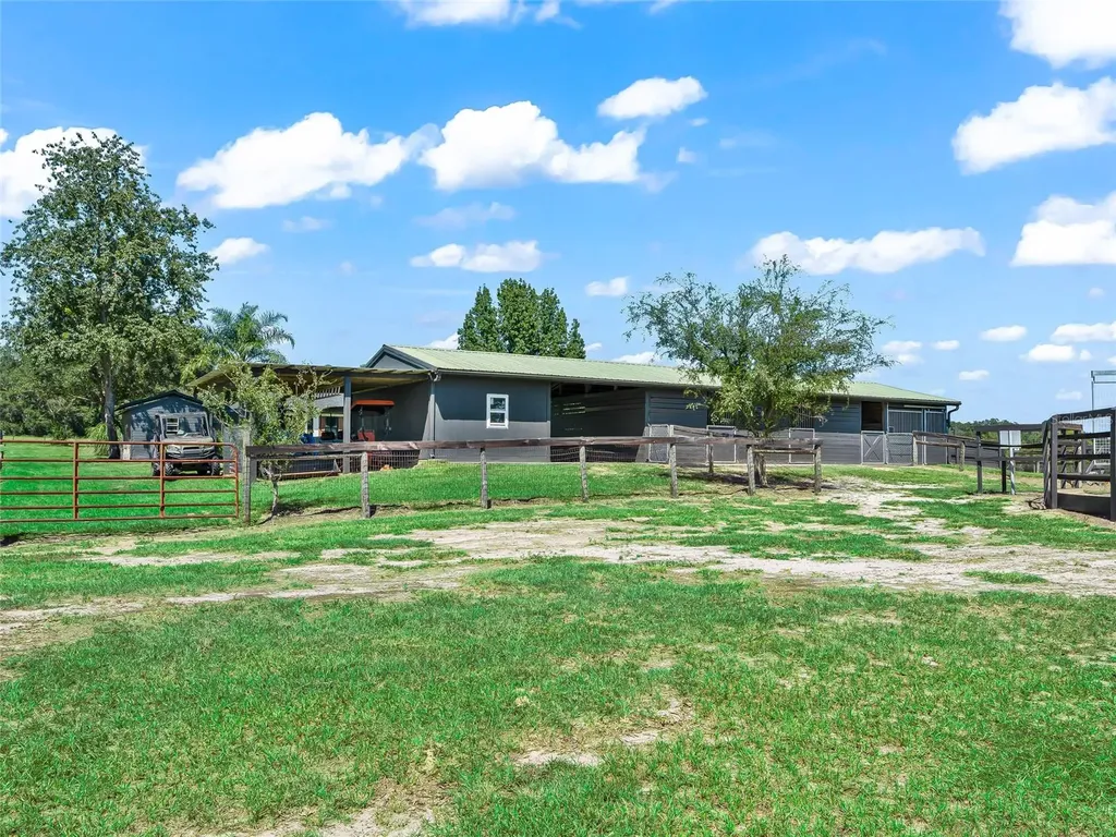 15600 SE 47th Avenue Summerfield FL 34491