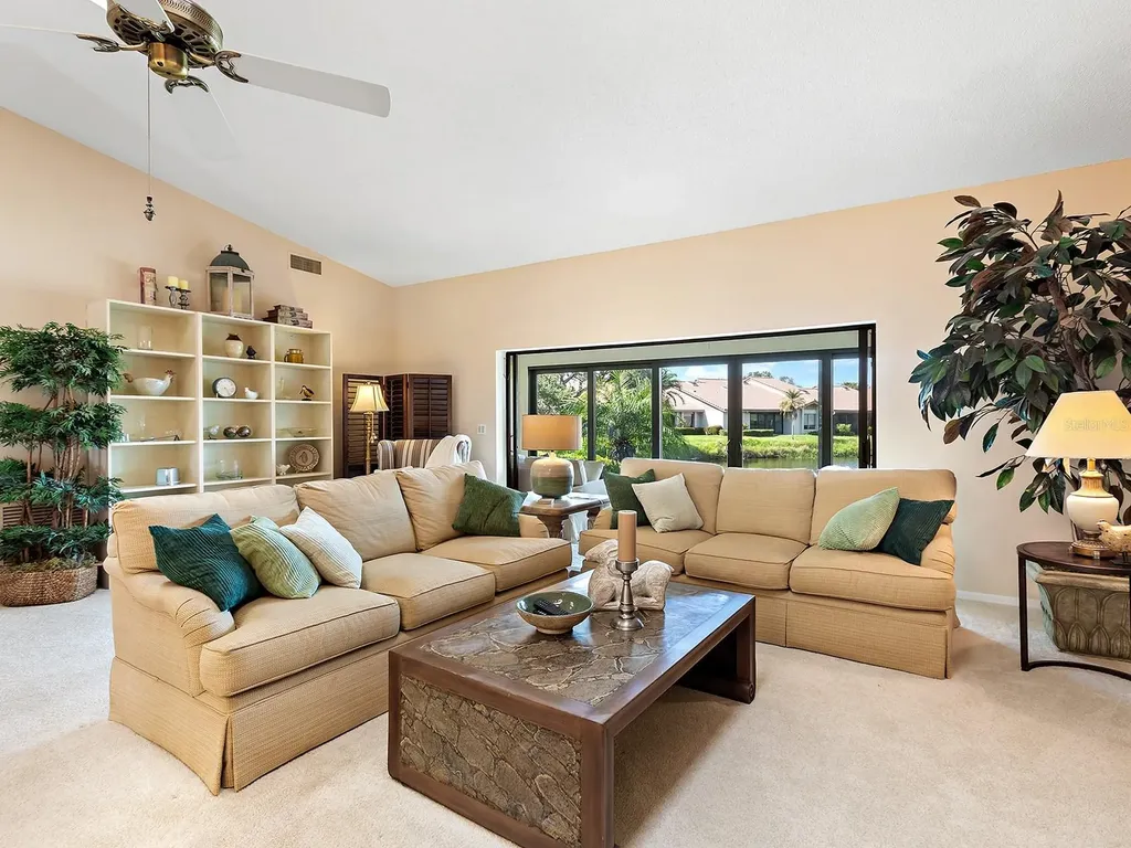 6094 Wilshire Boulevard Sarasota FL 34238
